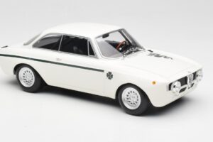 Alfa Romeo GTA 1300 Junior Blanc Minichamps 1:18 155120021 Métal — image 4 sur 6