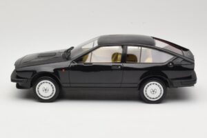 Alfa Romeo GTV6 2.5 Noir Laudoracing-Models 1:18 LM110C Métal — image 3 sur 6