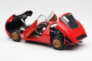 Alfa Romeo 33 Stradale Rouge AUTOart 1:18 70191 Métal — image 5 sur 8