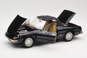 Alfa Romeo Spider 916 Veloce Noir Ricko 1:18 32107 Métal — image 2 sur 8
