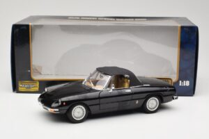 Alfa Romeo Spider 916 Veloce Noir Ricko 1:18 32107 Métal — image 8 sur 8