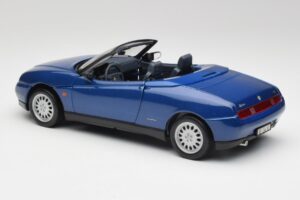Alfa Romeo Spider 916 Bleu Pervenche Maisto 1:18 50308 Métal — image 6 sur 7