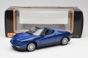 Alfa Romeo Spider 916 Bleu Pervenche Maisto 1:18 50308 Métal — image 7 sur 7