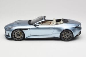 Aston Martin DB12 Volante Caribbean Blue Pearl GT Spirit 1:18 GT479 Résine — image 3 sur 6