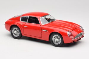 Aston Martin DB4 GT Zagato Rouge Road Signature 1:18 92728 Métal — image 6 sur 8