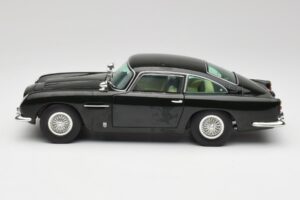 Aston Martin DB5 California Sauge Chrono 1:18 H1001 Métal — image 4 sur 8