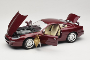 Aston Martin DB7 Rouge Guiloy 1:18 67550 Métal — image 2 sur 8