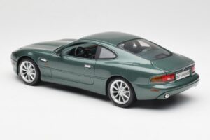 Aston Martin DB7 Vantage Vert Maisto 1:18 36880 Métal — image 7 sur 8