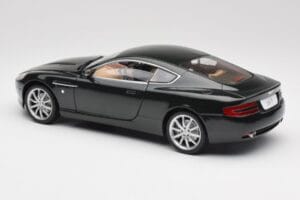 Aston Martin DB9 Noir Solido 1:18 15025600 Métal — image 7 sur 8