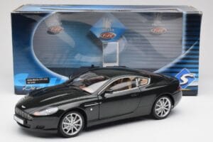 Aston Martin DB9 Noir Solido 1:18 15025600 Métal — image 8 sur 8