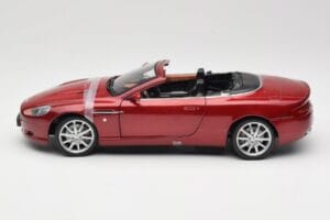 Aston Martin DB9 Volante Rouge Solido 1:18 8163 Métal — image 4 sur 8