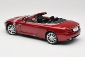 Aston Martin DB9 Volante Rouge Solido 1:18 8163 Métal — image 7 sur 8