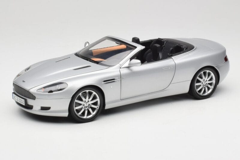 Aston Martin DB9 Volante Argent Minichamps 1:18 150137334 Métal