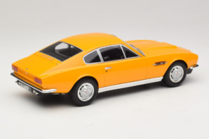 Aston Martin DBS Jaune GT Spirit 1:18 GT079 Résine — image 2 sur 6