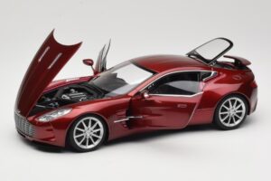Aston Martin One-77 Diavolo Red AUTOart 1:18 70245 Métal — image 2 sur 8