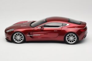 Aston Martin One-77 Diavolo Red AUTOart 1:18 70245 Métal — image 4 sur 8