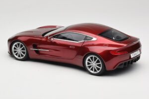 Aston Martin One-77 Diavolo Red AUTOart 1:18 70245 Métal — image 7 sur 8