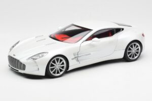 Aston Martin One-77 Morning Frost Blanc AUTOart 1:18 70244 Métal