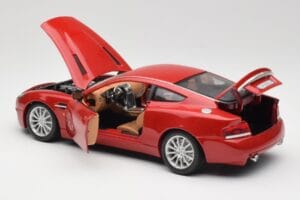 Aston Martin V12 Vanquish Rouge Bburago 1:18 34063 Métal — image 5 sur 8