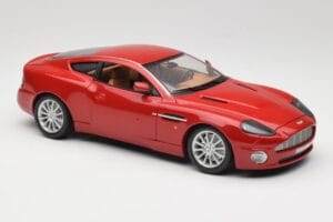 Aston Martin V12 Vanquish Rouge Bburago 1:18 34063 Métal — image 6 sur 8