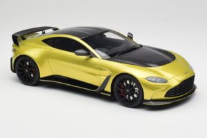 Aston Martin V12 Vantage Final Edition Cosmopolitan Yellow TopSpeed 1:18 TS0453 Métal — image 4 sur 6