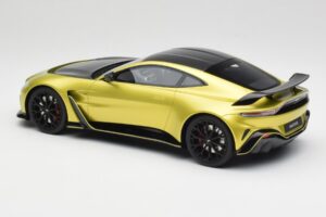Aston Martin V12 Vantage Final Edition Cosmopolitan Yellow TopSpeed 1:18 TS0453 Métal — image 5 sur 6
