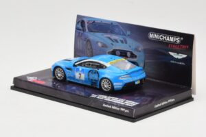 Aston Martin V12 Vantage #7 U. Bez / Porritt / R. Meaden / Mathai 24 Hours Nurburgring 2009 Minichamps 1:43 437091307 Métal — image 3 sur 4