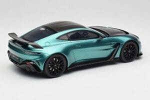 Aston Martin V12 Vantage Racing Green GT Spirit 1:18 GT922 Résine — image 2 sur 6