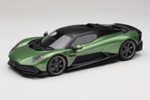 Aston Martin Valhalla Iridescent Emerald Green GT Spirit 1:18 GT558 Résine