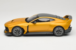 Aston Martin Valiant Auric Gold Metallic GT Spirit 1:18 GT546 Résine — image 3 sur 6