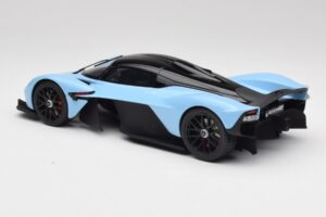 Aston Martin Valkyrie Racing Bleu GT Spirit 1:18 GT915 Résine — image 5 sur 6