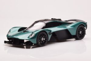 Aston Martin Valkyrie Racing Green GT Spirit 1:18 GT435 Résine