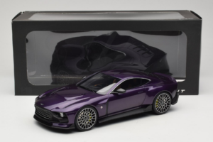 Aston Martin Valour Bleu Foncé GT Spirit 1:18 GT944 Résine — image 6 sur 6