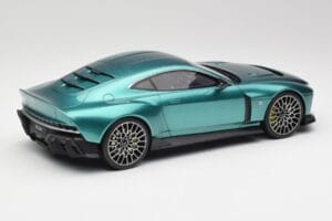 Aston Martin Valour Racing Green GT Spirit 1:18 GT480 Résine — image 2 sur 6