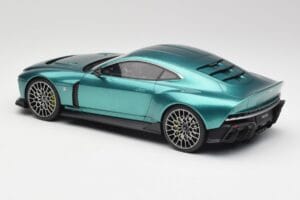 Aston Martin Valour Racing Green GT Spirit 1:18 GT480 Résine — image 5 sur 6