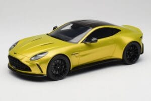 Aston Martin Vantage Cosmopolitan Yellow GT Spirit 1:18 GT514 Résine