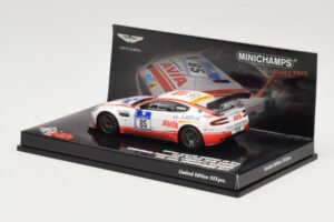 Aston Martin Vantage V8 GT4 #85 Avia Racing Team Louisoder / Niemeyer / Lamberty / Neuhorn 24 Hours Nurburgring 2011 Minicham — image 3 sur 4