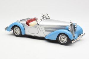 Audi 225 Front Roadster Bleu Argent CMC 1:18 M-075B Métal — image 4 sur 6