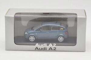 Audi A2 Blue Metallic Minichamps 1:43 20022200748005 Métal — image 4 sur 4
