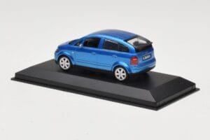 Audi A2 Light Blue Metallic Minichamps 1:43 AUDI007 Métal — image 3 sur 4