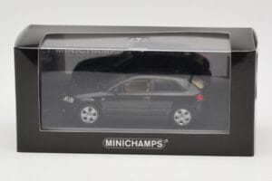 Audi A3 8P Black Metallic Minichamps 1:43 12000 Métal — image 4 sur 4
