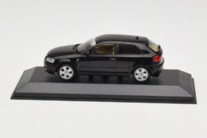 Audi A3 8P Black Metallic Minichamps 1:43 12000 Métal