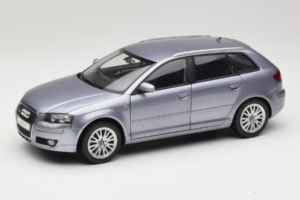 Audi A3 8P Sportback Light Blue Metallic Kyosho 1:18 5010403025 Métal