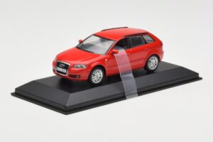 Audi A3 8P Sportback Rouge Minichamps 1:43 5010403023 Métal — image 2 sur 4