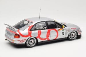 Audi A4 B5 #3 F. Biela DTM World Champion 1995 UT Models 1:18 39542 Métal — image 3 sur 8