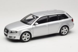 Audi A4 B7 3.2 Quattro Avant Argent Minichamps 1:18 5010404215 Métal