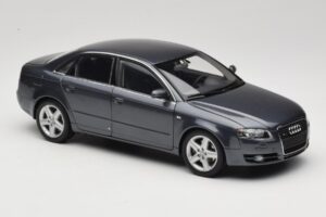 Audi A4 B7 Gris Métallisé Minichamps 1:18 100014400 Métal — image 6 sur 8