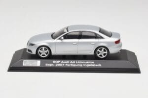 Audi A4 B8 3.2 Quattro Ice Argent Minichamps 1:43 5010704113 Métal