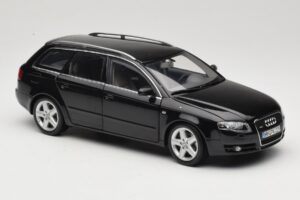 Audi A4 B8 Avant 3.2 Quattro Noir Minichamps 1:18 5010404225 Métal — image 6 sur 8
