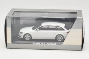 Audi A4 B8 Avant Ibis White Minichamps 1:43 5010804213 Métal — image 4 sur 4